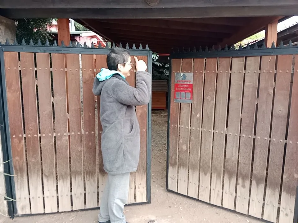 Reparación de Portón ejecutada por AO Construcciones en Las Vertientes, San José de Maipo